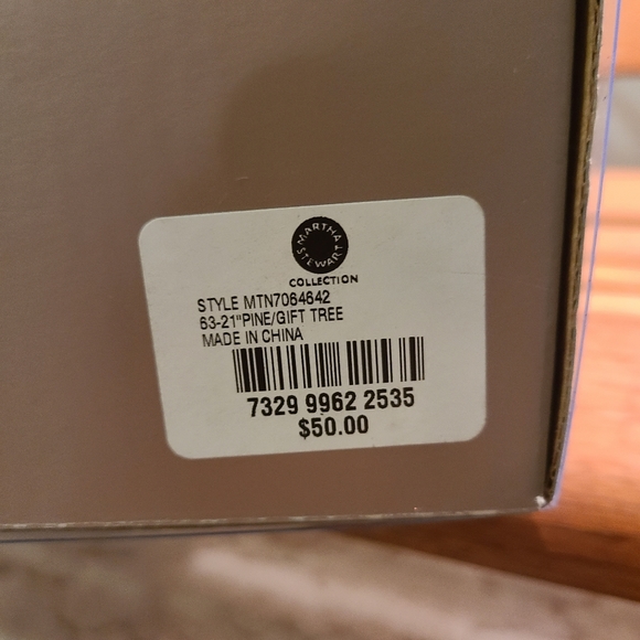 Wreath Martha Stewart Lustous Finery Collection 38"round x 4" thick - Picture 7 of 8